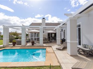 4 Bed House in Val de Vie