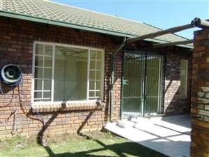 2 Bedroom Townhouse in Elarduspark
