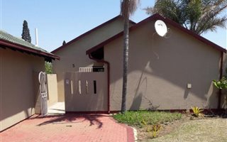 4 Bedroom House in Birchleigh North