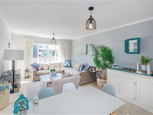 2 Bed Apartment in Claremont Upper
