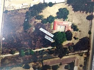 Smallholding in Brentwood Park