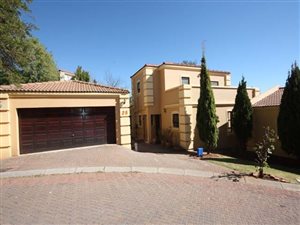 3 Bedroom House in Featherbrooke Estate
