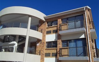 112 m² Office Space in Diaz Beach