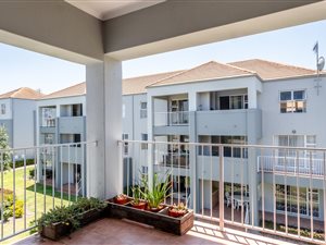 2 Bed Apartment in Vredekloof