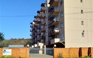 2 Bedroom Apartment in Weavind Park