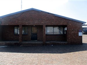 325 m² Industrial space in Middelburg Central