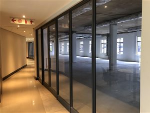 399 m² Commercial space in Devon Park
