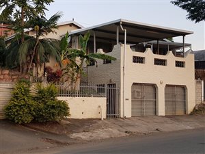 4 Bed House in Newlands West