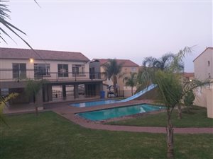 2 Bed Apartment in Paramount Estate