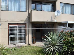 1 Bed Apartment in Manors