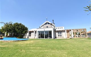 4 Bedroom House in D Urbanvale