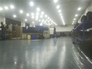 1015 m² Industrial space in Jacobs