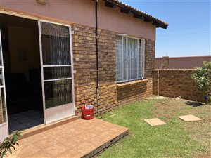 2 Bed Townhouse in Vaalpark