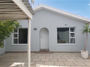 3 Bed House in Frogmore Estate