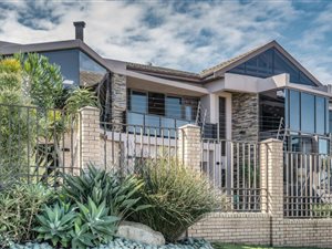4 Bed House in Lovemore Heights