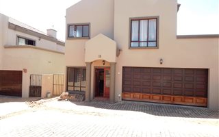 3 Bedroom Duplex in Chancliff Ridge