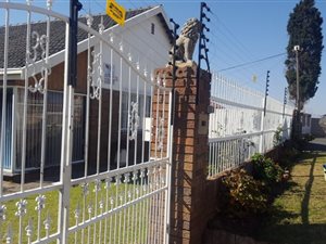 4 Bed House in Towerby