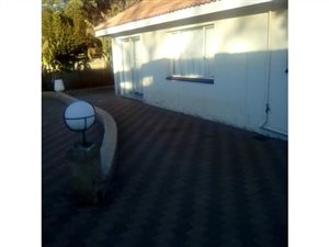 3 Bed Cluster in Alberton