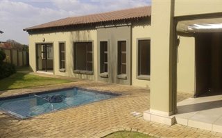 3 Bedroom House in Midlands Estate