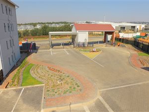 123 Bed Townhouse in Modderfontein