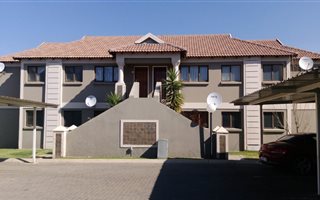 2 Bedroom Townhouse in Helderwyk