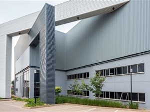 8794 m² Industrial space in Klippoortje