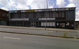 764 m² Industrial space in Reuven
