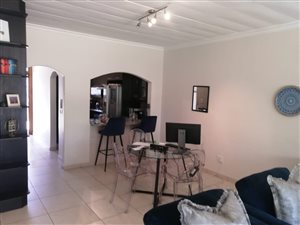 2 Bed Apartment in Brackendowns