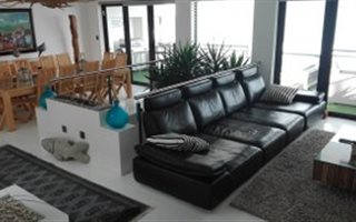 4 Bedroom House in Paradise Beach