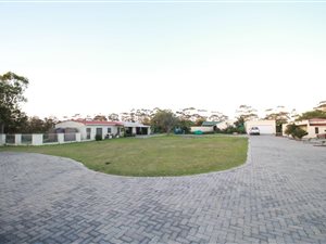 22 ha Farm in Kwelera