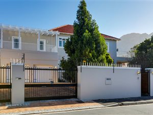 4 Bed House in Claremont Upper