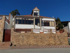 4 Bed House in Linkside