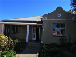 3 Bed House in Roodepoort North