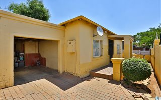 2 Bedroom House in Greymont
