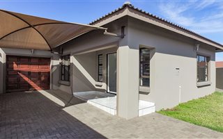 3 Bedroom Townhouse in Minerva Gardens