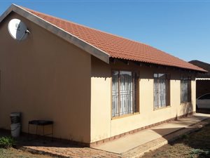 2 Bedroom House in Mabopane