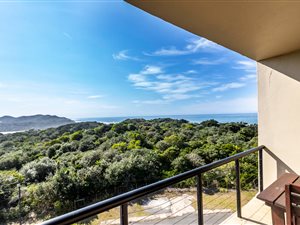 3 Bed Penthouse in Nahoon Beach