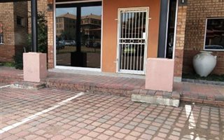 110 m² Commercial space in Ben Fleur