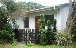 1 Bedroom Garden Cottage in Park Hill