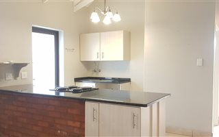 Bachelor apartment in Midlands Estate