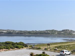 446 m² Land available in Meerenbosch