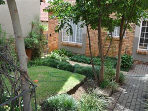 3 Bed Townhouse in Moreleta Park