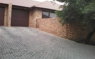 2 Bedroom Simplex in Amandasig