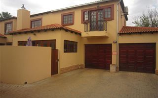 3 Bedroom Townhouse in Raslouw