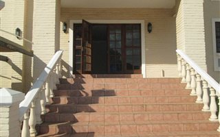 2284 m² Office Space in Eastgate