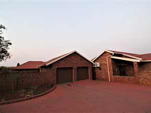 3 Bedroom House in Heuweloord