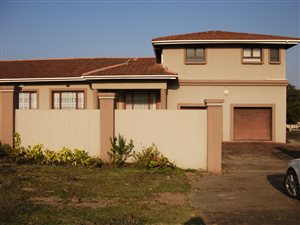 4 Bed House in Port Edward