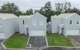 3 Bedroom House in Langeberg Ridge