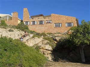 7 Bed House in Strandfontein