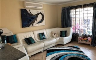 3 Bedroom Apartment in Magalieskruin